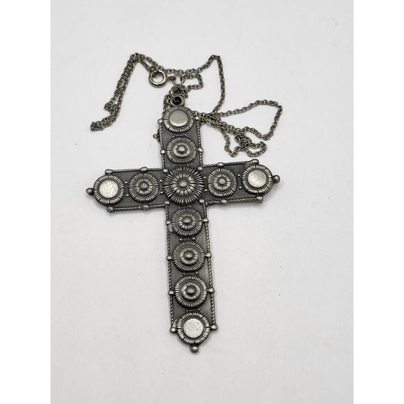 Vintage Pewter Cross Pendant Necklace 16 Inch Chain Religious Jewelry - Picture 2 of 7